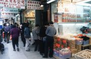 Pix of People Buying Dry Food for Lunch New Year