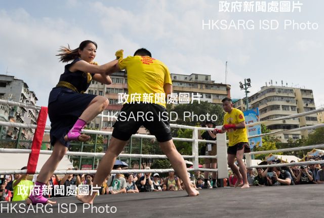 The Songkran Festival, marking Thai New Year, was celebrated in Lai Chi Kok (April 4-8) and Kowloon City (April 12-14). The events featured an exciting line-up of programmes, including water splashing, Muay Thai (Thai boxing) competition, music, dance and parades.
